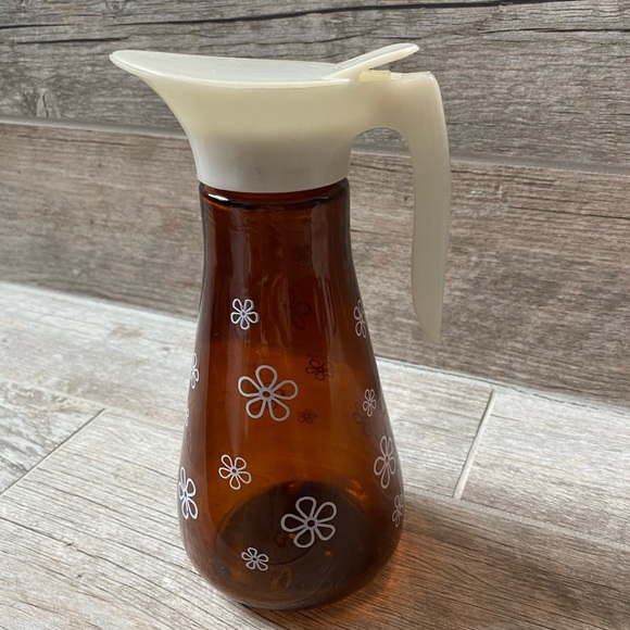 Vintage Other - Vintage Brown Glass Syrup Dispenser with daisies 🌼